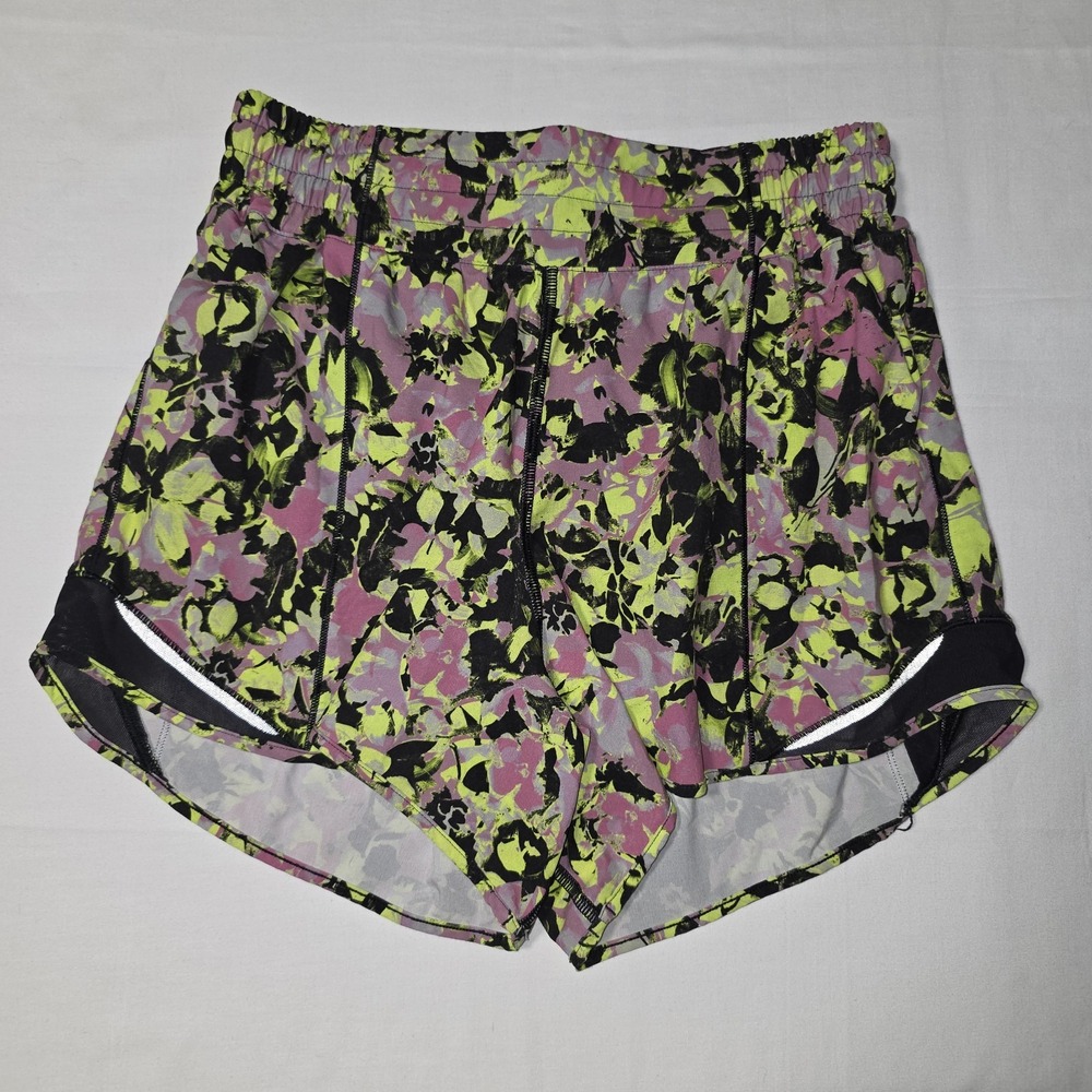 Lululemon Women's Size 6 Hotty Hot Mid Rise Shorts 4" Lined Black Pink Yellow